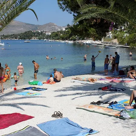 Apartment By The Sea - 13623